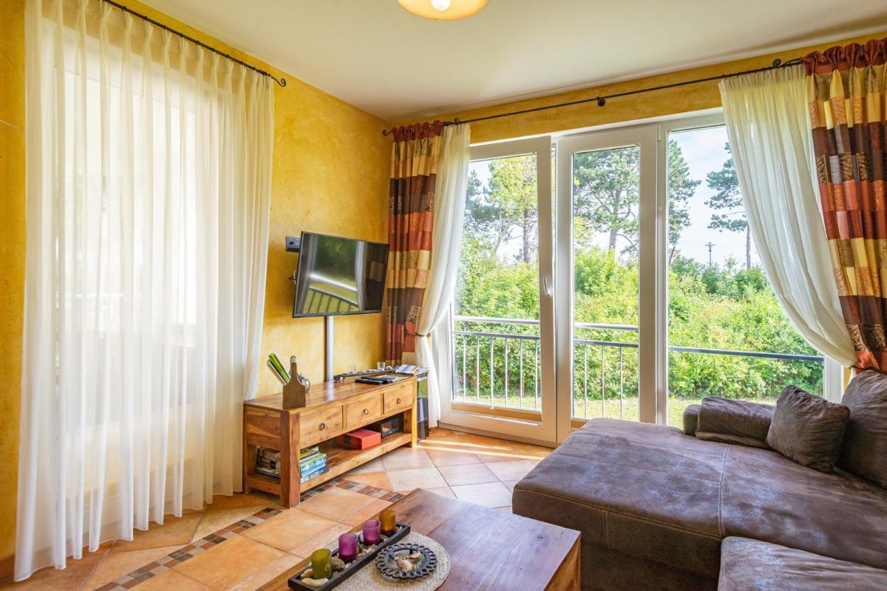 Ferienwohnung Romantica Am Strand Von Juliusruh Bagian luar foto